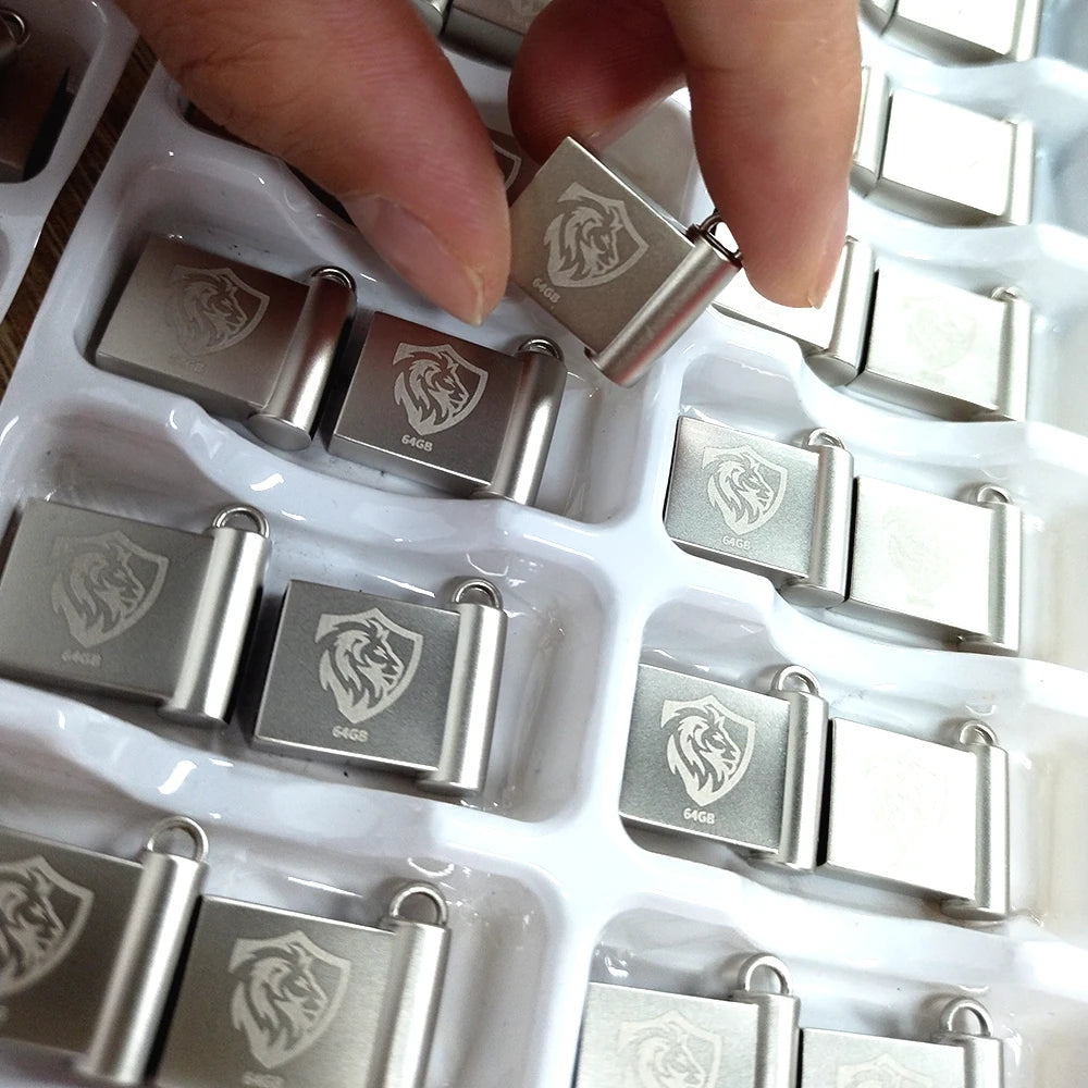 20pcs/lot Custom Logo Metal USB 2.0 Flash Drive Pendrive 64GB 34GB 16GB 8GB 4GB Pen Drive Cle USB on Key Memory For Wedding Gift